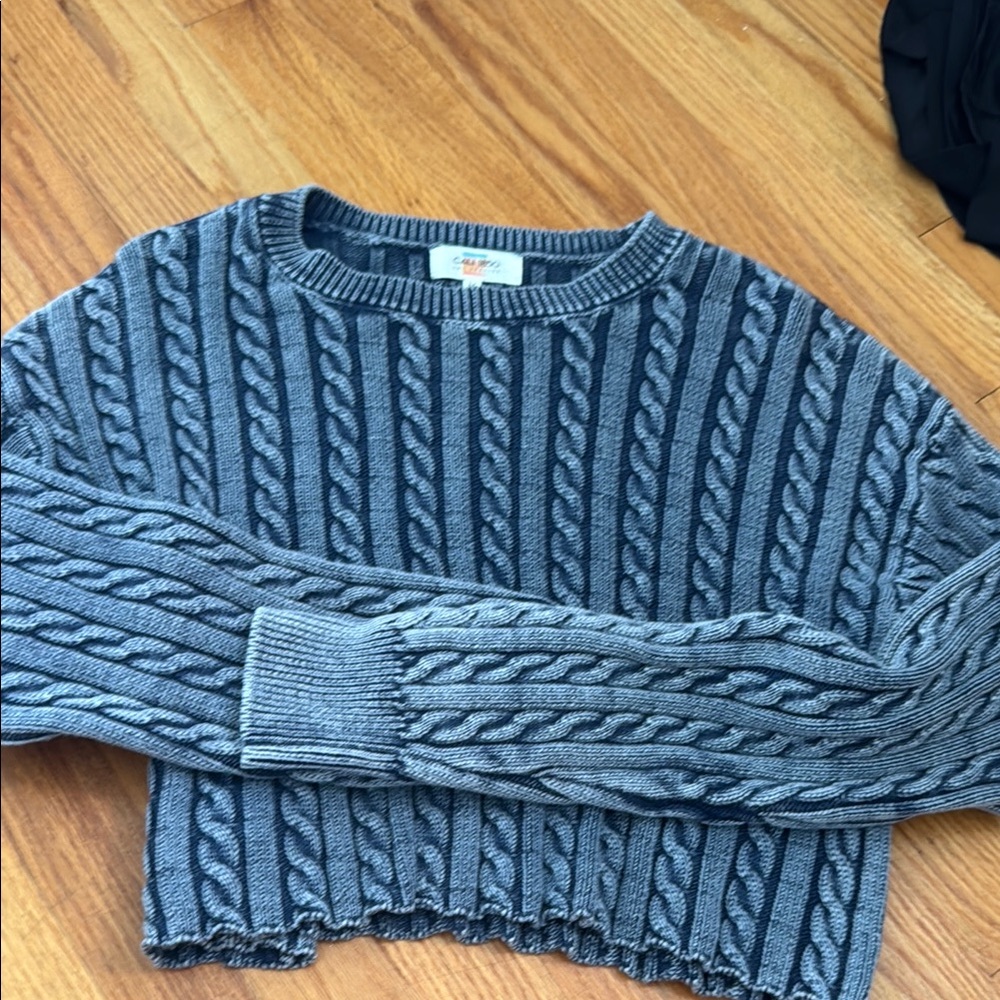 Cable Knit Gray cropped Sweater
